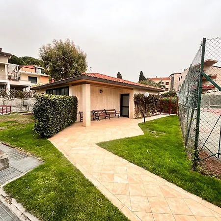 Elegante Lungomare Con Piscina * San Remo
