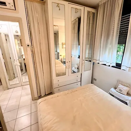 Elegante Lungomare Con Piscina Appartement *